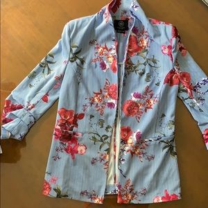 Woman’s floral blazer size M